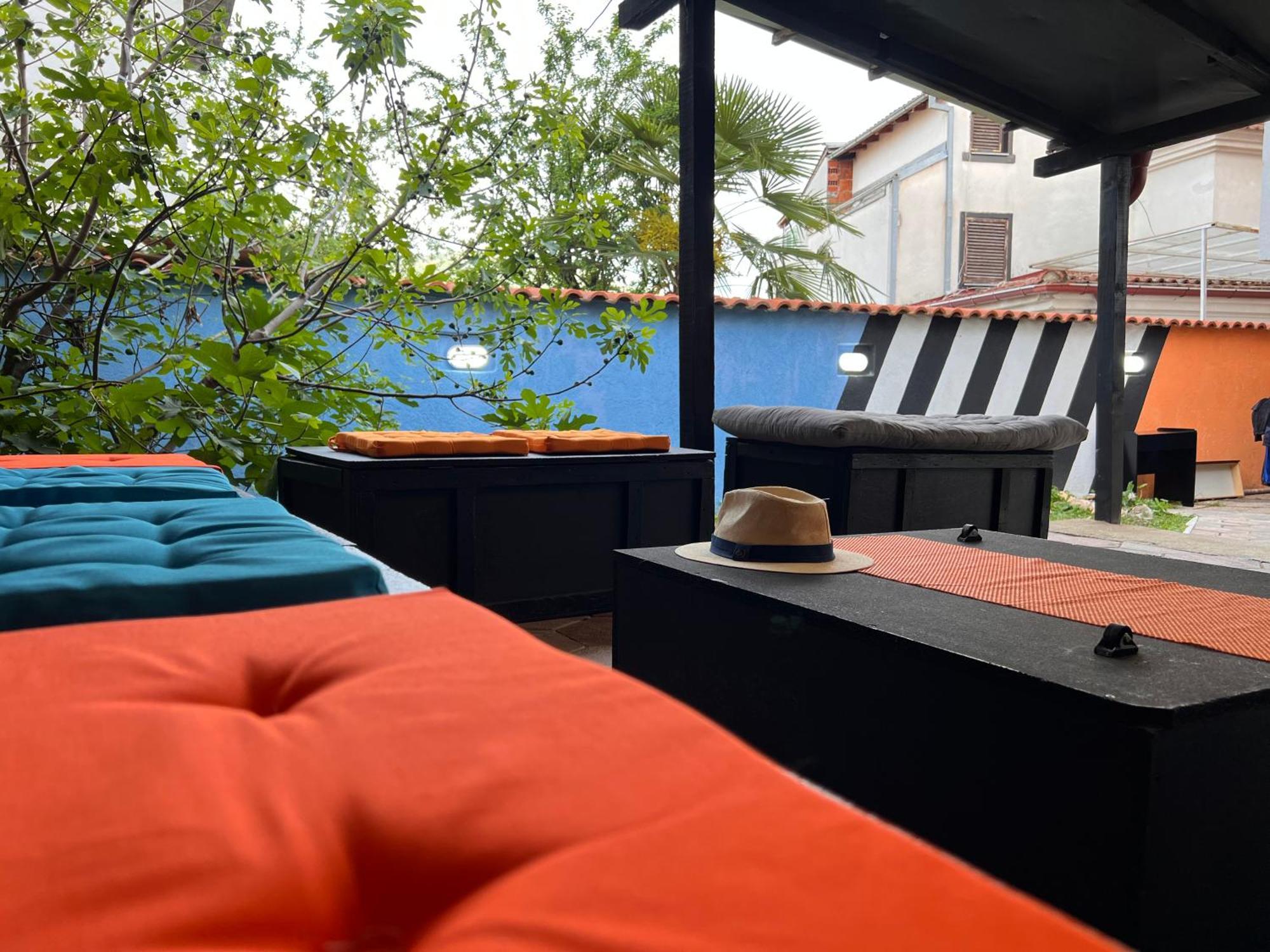 Blue Orange Lake Hostel أوهغيد المظهر الخارجي الصورة